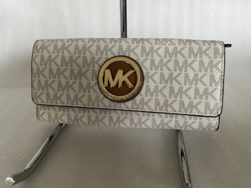 Michael Kors MK Signature FULTON Carryall Flap Wallet Vanilla Saffiano NWD