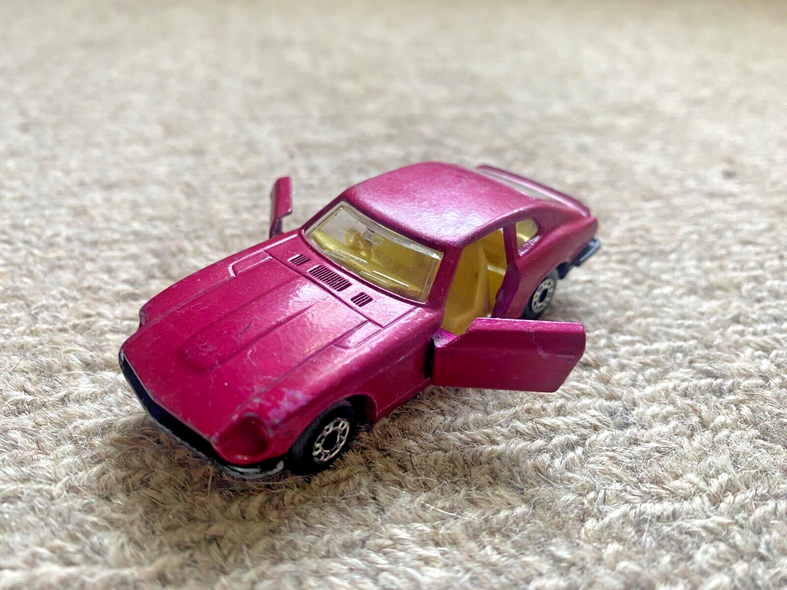 MATCHBOX Superfast 8 赤 ミニカーlesny Matchbox Superfast No 8 Ford Mustang, Very RARE ORANGE