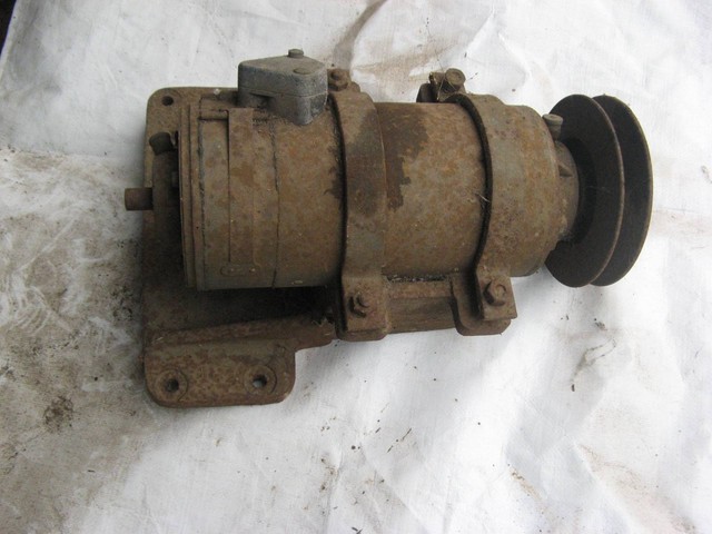 Vintage large generator and bracket (Military) ? | Other Parts