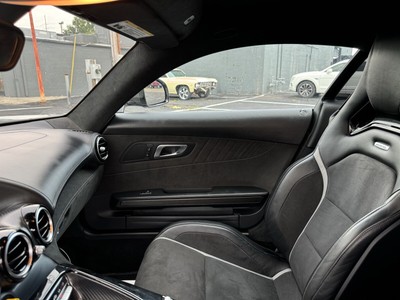 image 4 of interior