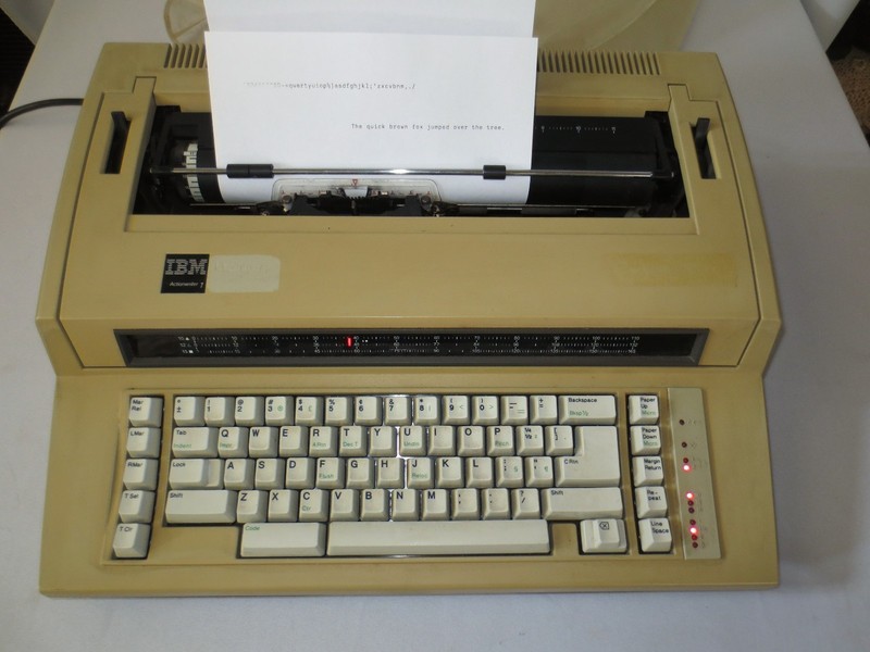 1985 IBM 6715 on the Typewriter Database