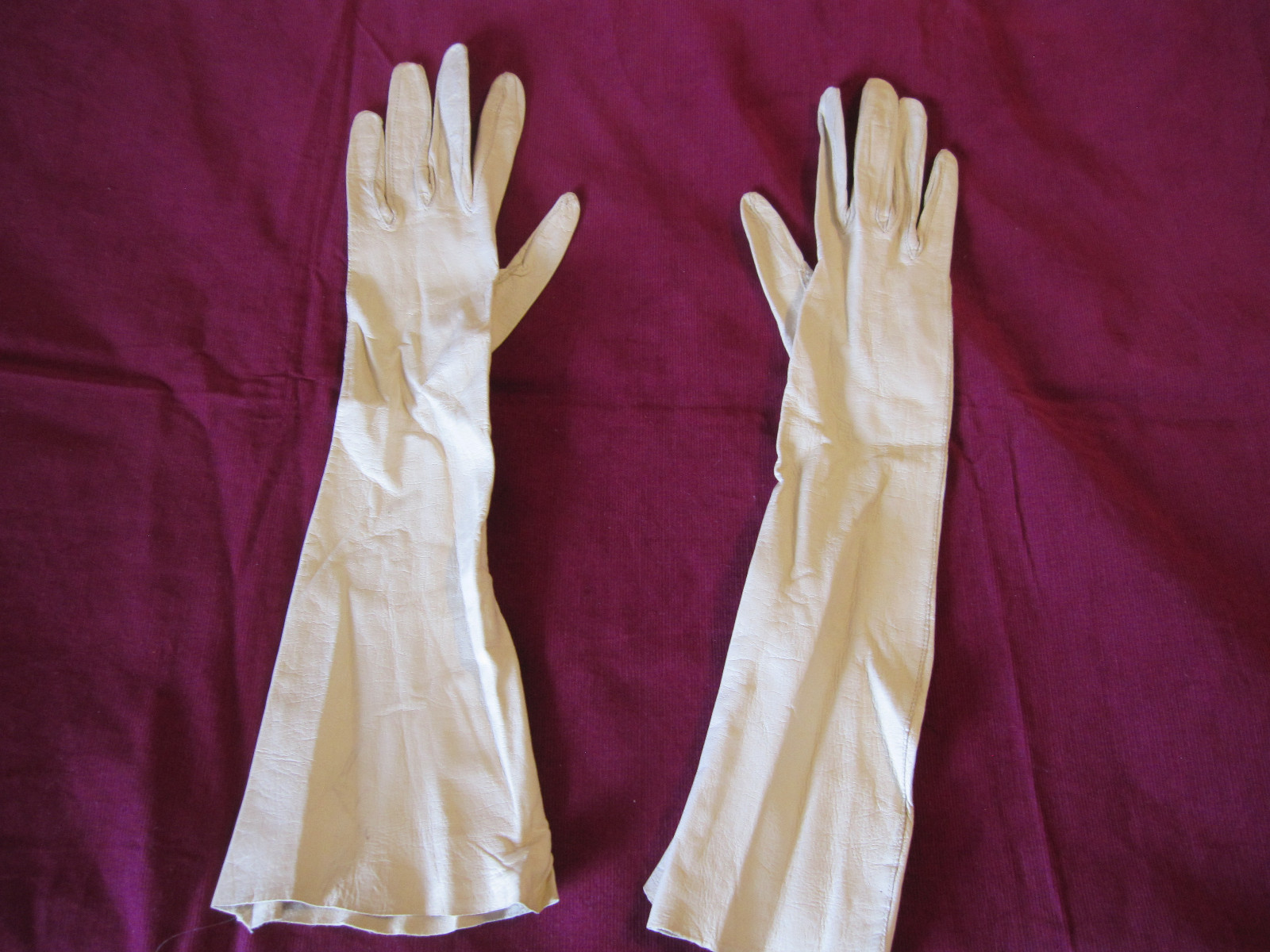 vintage women's bone color leather gloves, Italy, 3/4 length,  Kay Fuchs size 7