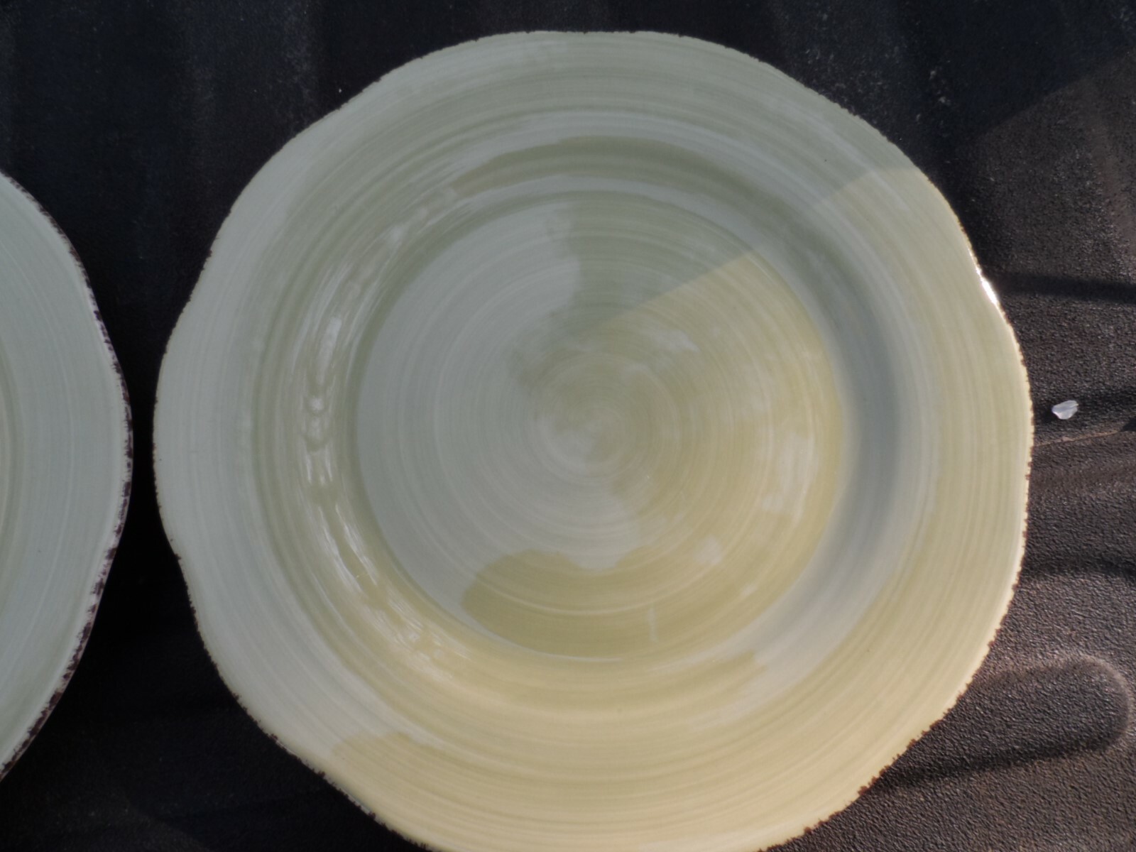 2 Franciscan Wedgewood Verde Green Flora Earthenware Scalloped Dinner Plates