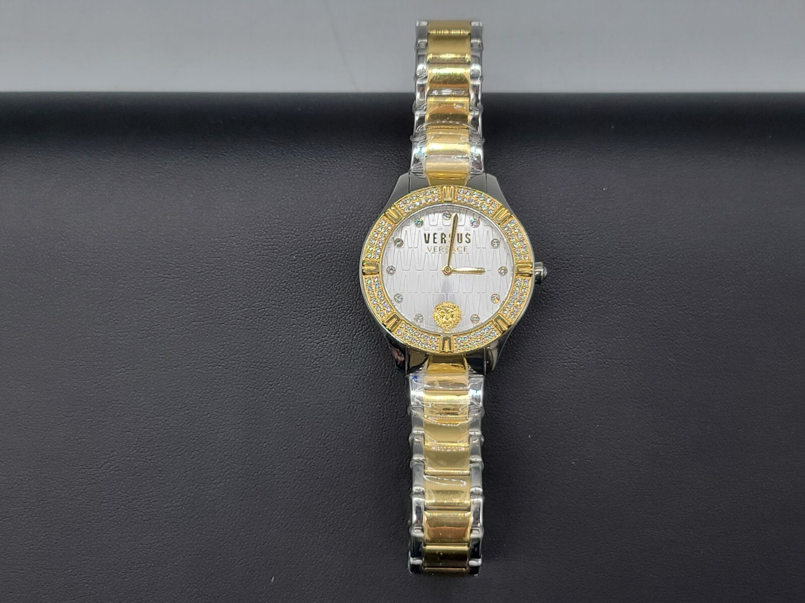 VERSUS VERSACE Canton Road Bracelet Ladies' Watch VSP262319 -USED- W131 |  eBay