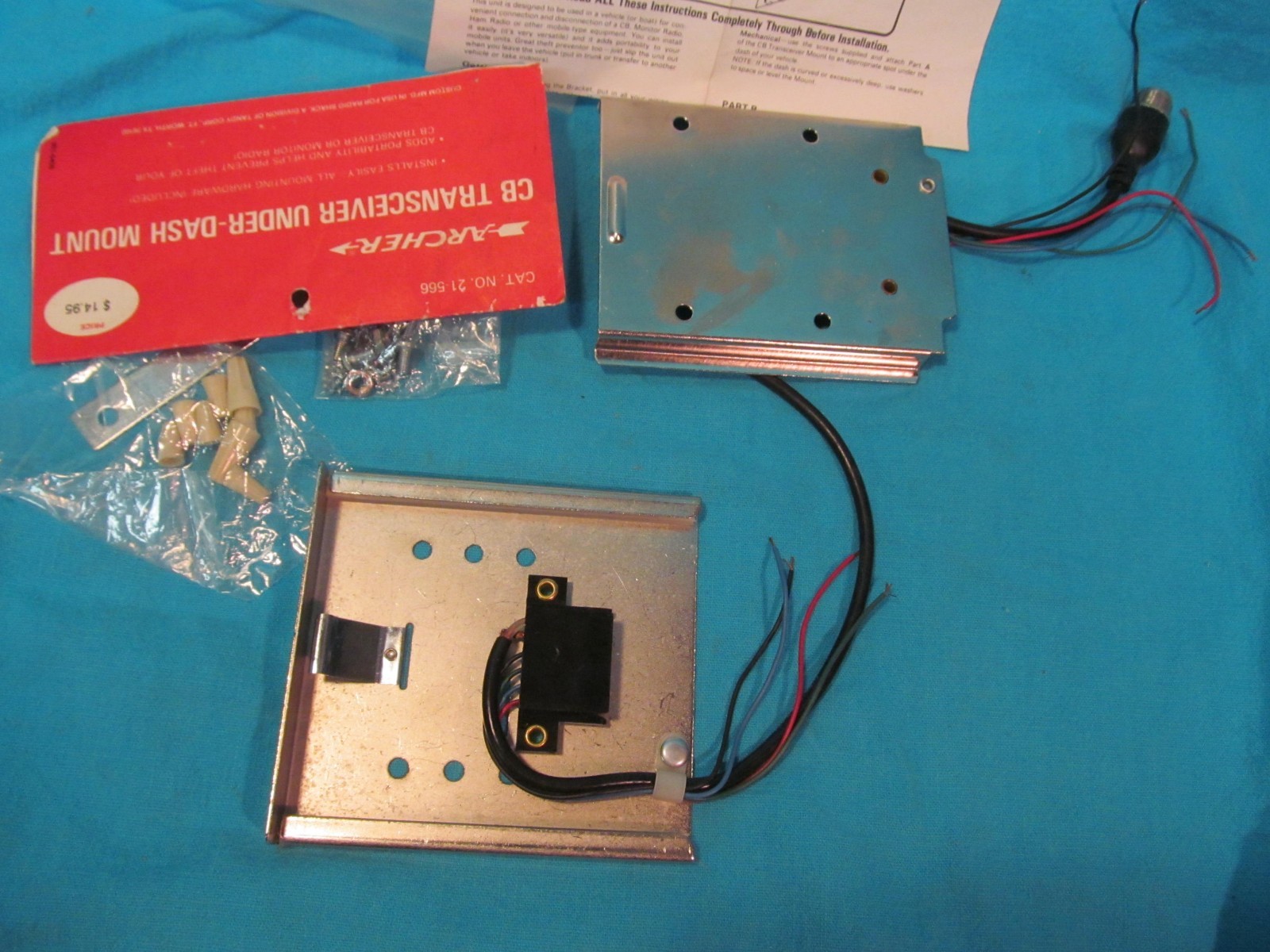 NOS RADIO SHACK ARCHER UNDER DASH CB TRANSCEIVER RADIO SLIDE MOUNT 21-566