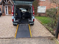 RENAULT KANGOO DISABLED VEHICLE WAV WHEELCHAIR RAMP MANUAL PETROL FIAT DOBLO