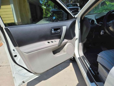 image 4 of interior