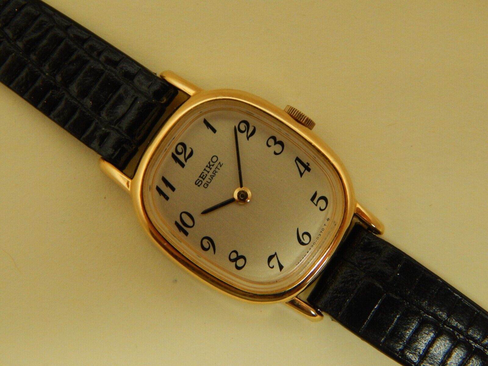 Vintage ladies Seiko Sample watch Gold Tone 5420-5119 NEW Vintage ladies Seiko Sample watch Gold Tone 5420-5119 NEW