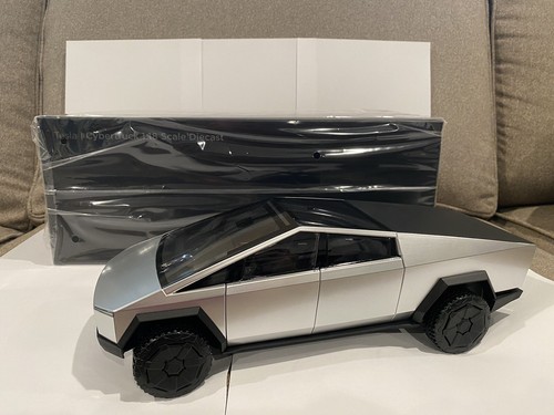 Tesla Cybertruck 1:18スケールダイキャスト $_12.JPG?set_id=880000500F