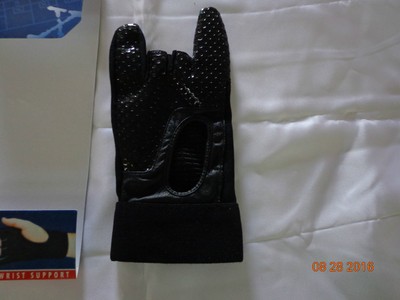 MASTER LEATHER BOWLING GLOVE-RIGHT MEDIUM