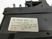 VW Touran 1T3 06-10 Aschenbecher Ascher ohne Zigarettenanzünder VW Touran 1T3 06-10 25.09.2009 1T1857961 gebraucht Vorschau 4