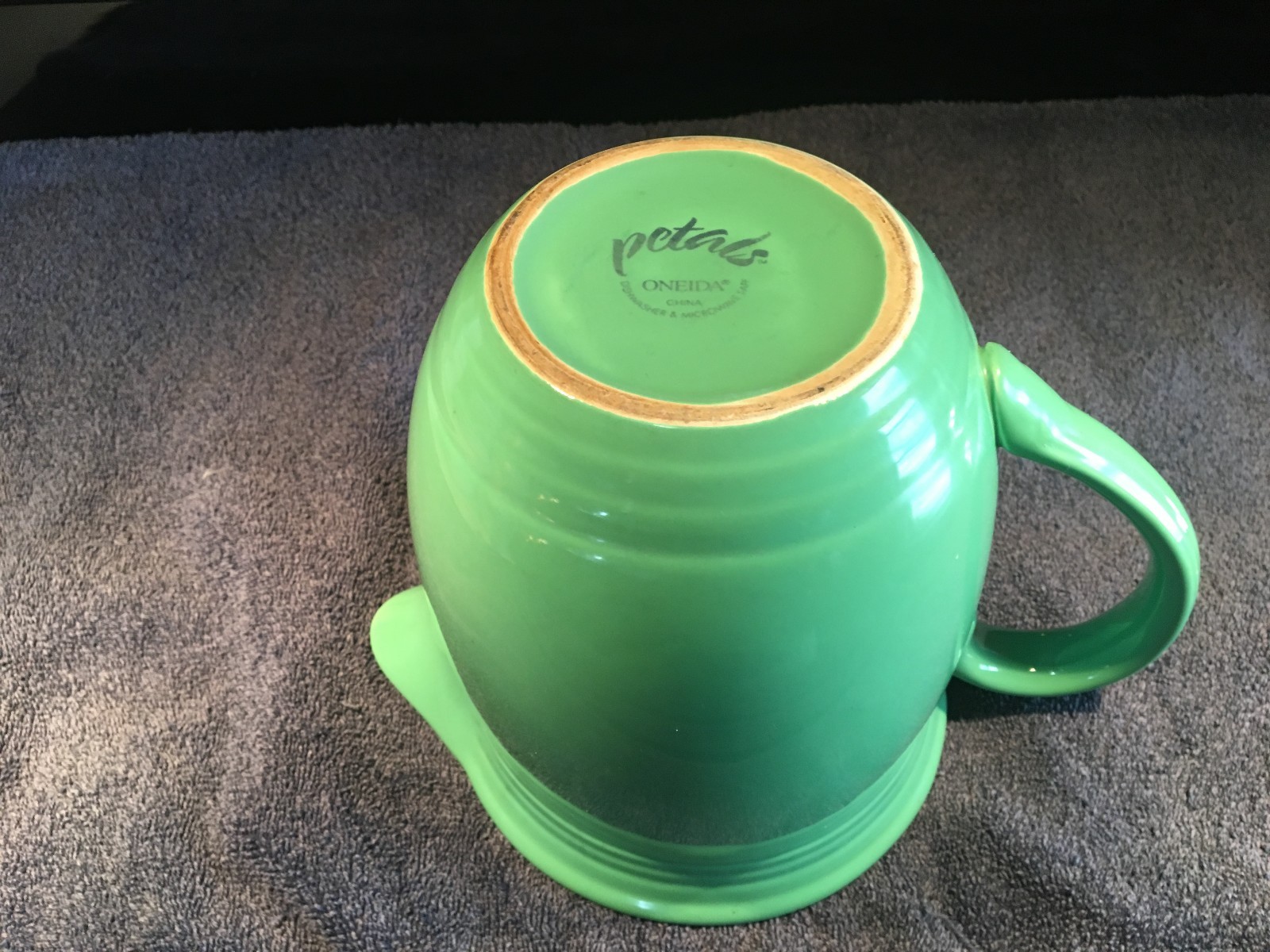 Oneida PETALS PATTERN Ceramic Green PITCHER * * *LOVELY CONDITION* * *