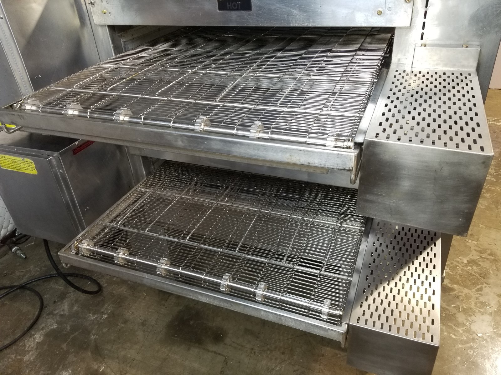 Middleby Marshall PS570  Double Stack Nat Gas Pizza Conveyor Ovens....Video Demo