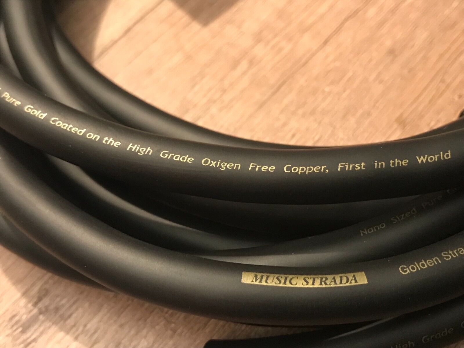 Nanotec Systems/2m Pair/Music Strada #79Golden Strada Nanotec Systems/2m Pair/Music Strada #79Golden Strada