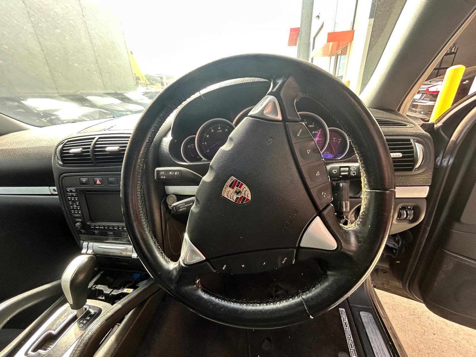 2003 Porsche Cayenne EMERGENCY WARNING TRIANGLE HAZARD WITH CASE 9PA image 12