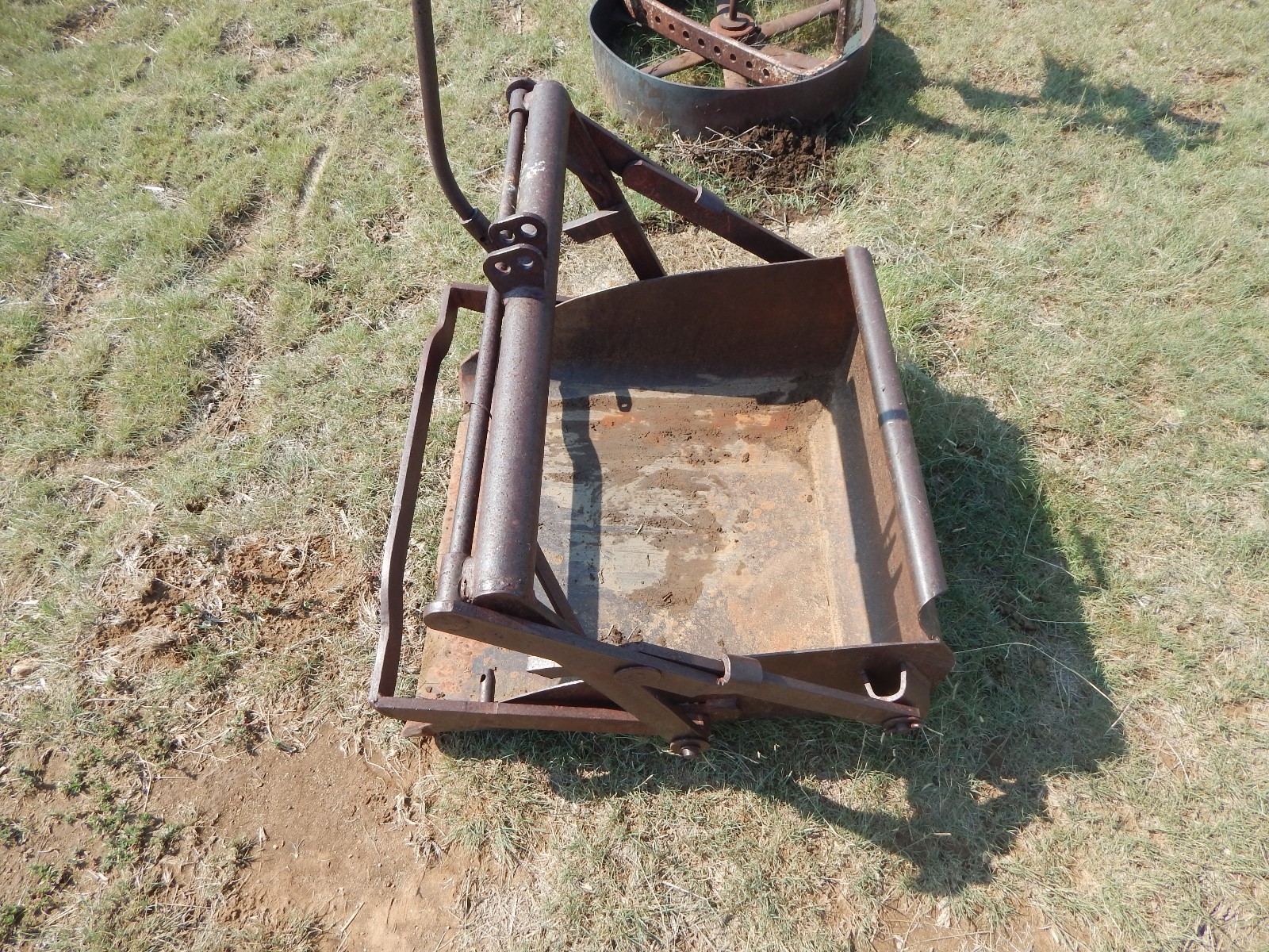 Fresno Scraper for a Ford Tractor