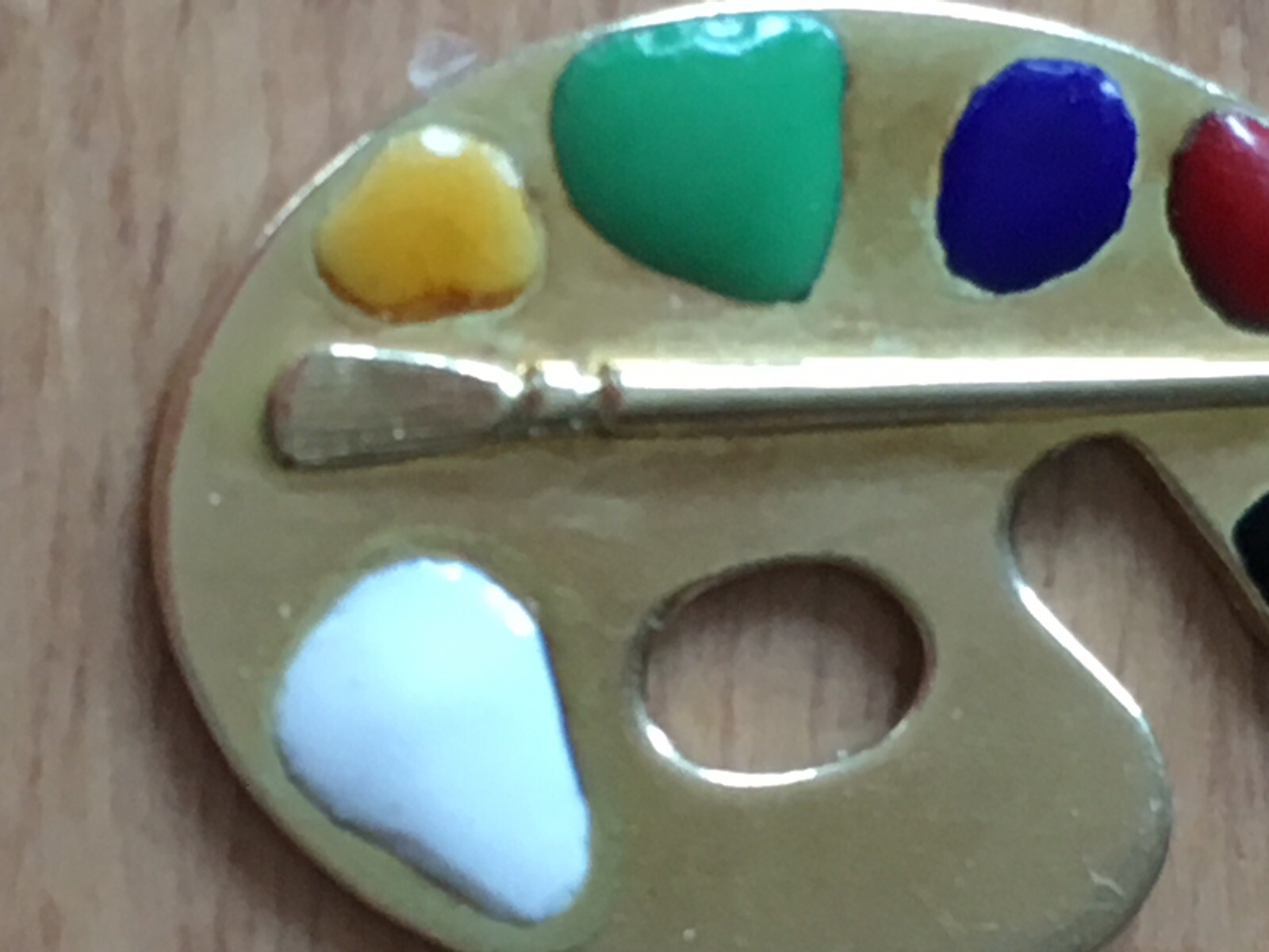 VINTAGE 14k YELLOW GOLD ARTIST PALETTE CHARM with BRUSH, MULTI COLOR STONES