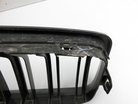 BMW F31 318d 12-15 Frontgrill Niere Kühlergrill Grill Links BMW F31 318d 12-15 28.02.2014 2240775 51712240775 gebraucht Vorschau 6