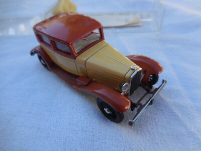    Alfa Romeo 6C 1750-Berlina 1932 (Beige-Brown) by Rio made Italy 1:43