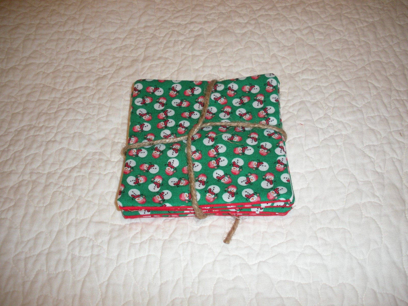 NEW 4 HANDMADE FOLDED COASTERS RED,WHITE,GREEN SNOWMEN PEPPERMINT CANDY