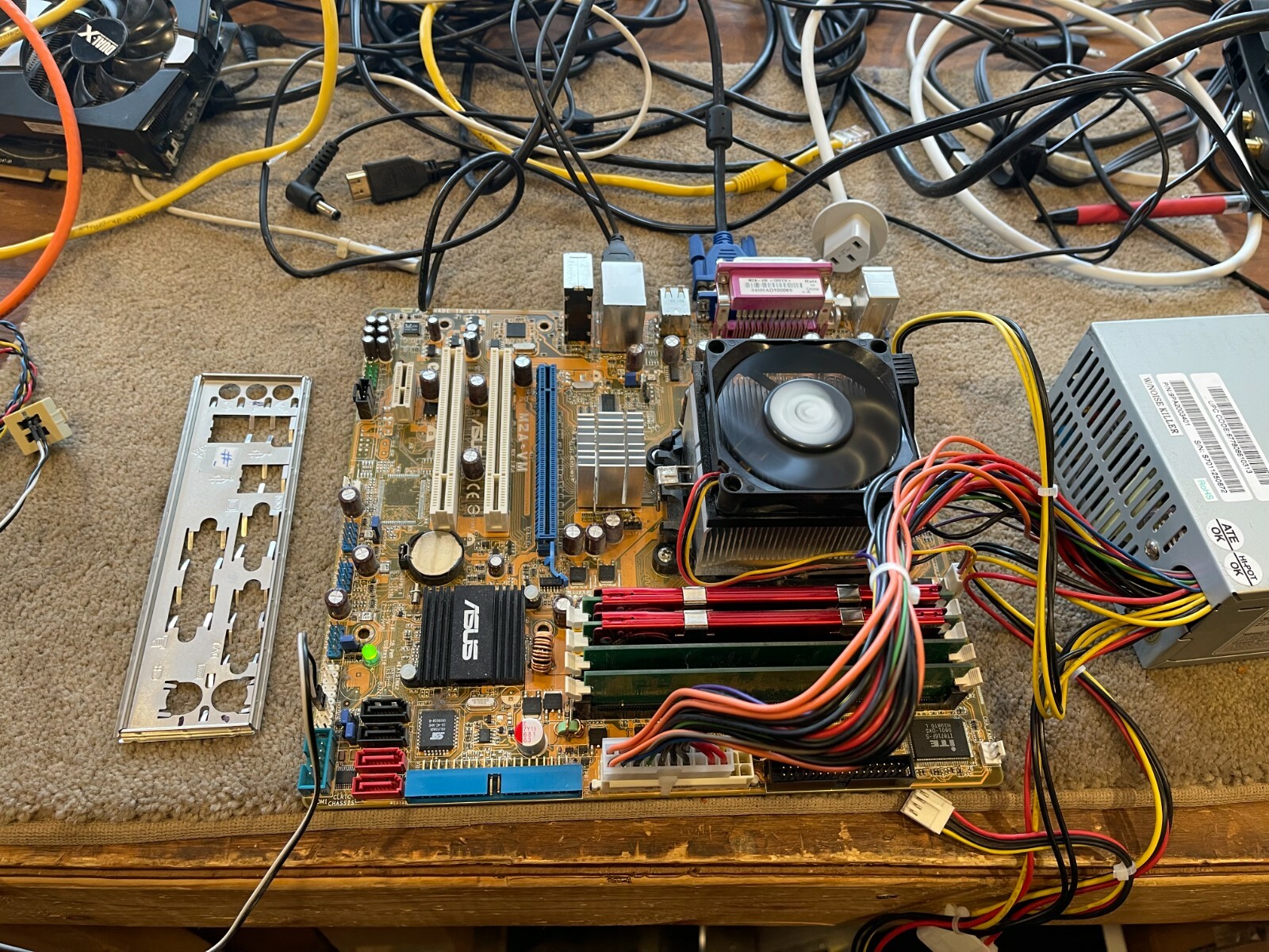 Asus M2AVM Motherboard AMD Socket AM2 with RAM / CPU / I/O ShieldのeBay