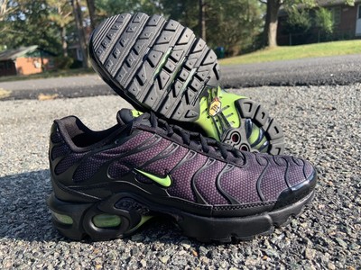 Details about Nike Air Max Plus TN Tuned 1 GS Size 6.5Y Black Volt AO5435 002 Details about Nike Air Max Plus TN Tuned 1 GS Size 6.5Y Black Volt AO5435 002