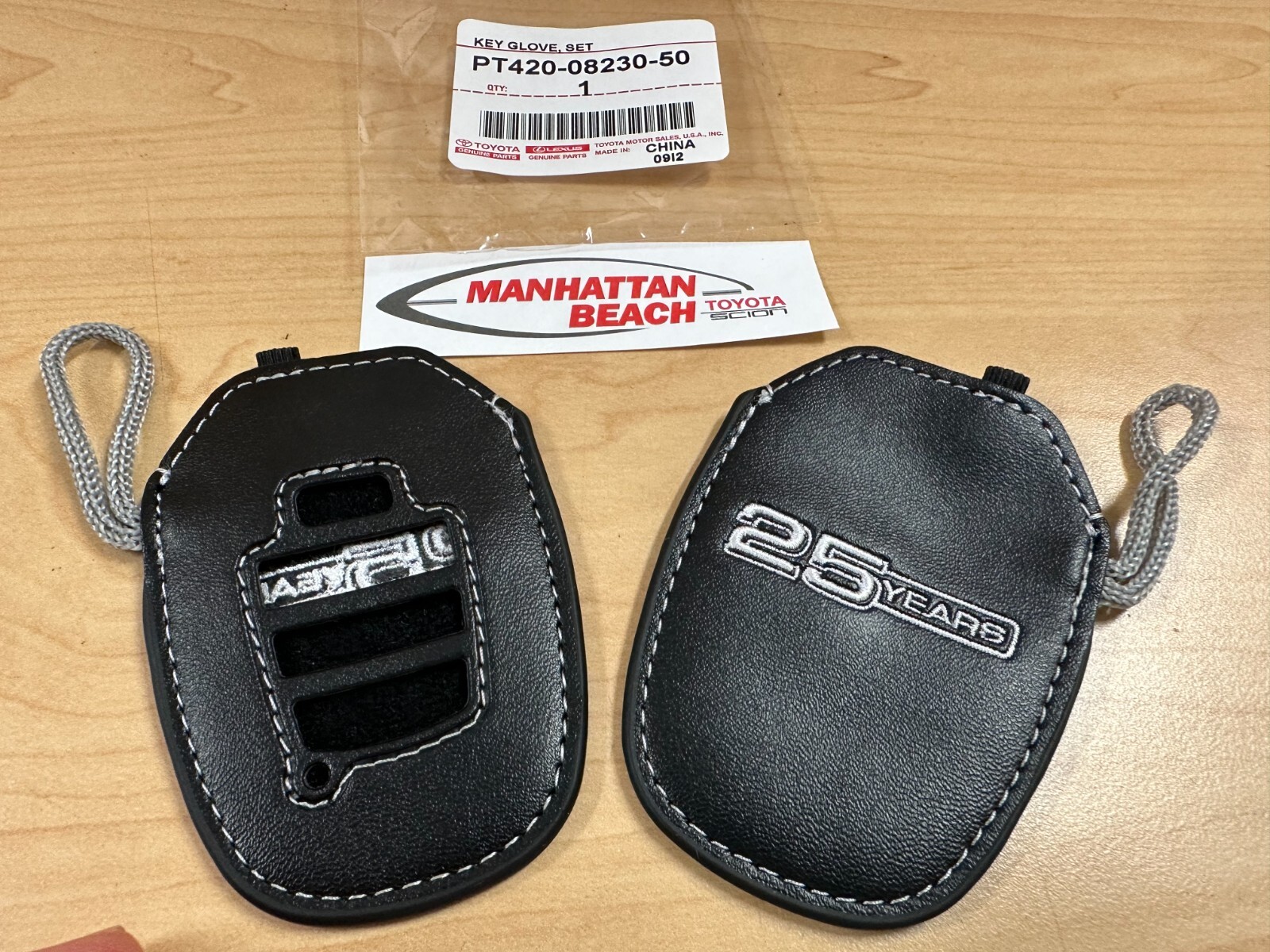 23 SIENNA 25TH ANIVERSARY LEATHER KEY GLOVE GENUINE TOYOTA