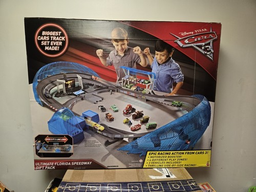 Disney Pixar Raceway Track Set 激レア Pixar Cars Global Racers Cup GRC Jumping Raceway Playset | eBay