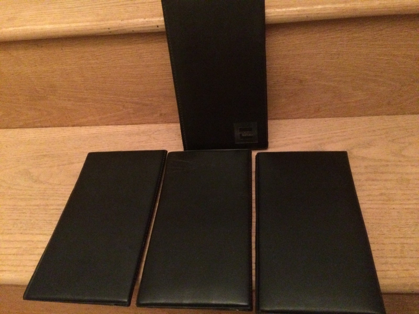 4 Guest Check Credit Card Folder Server Waiter Waitress Bill Receipt