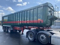 2012 WILCOX  TRI-AXLE 67 YD BATHTUB STEP FRAME TIPPING TRAILER