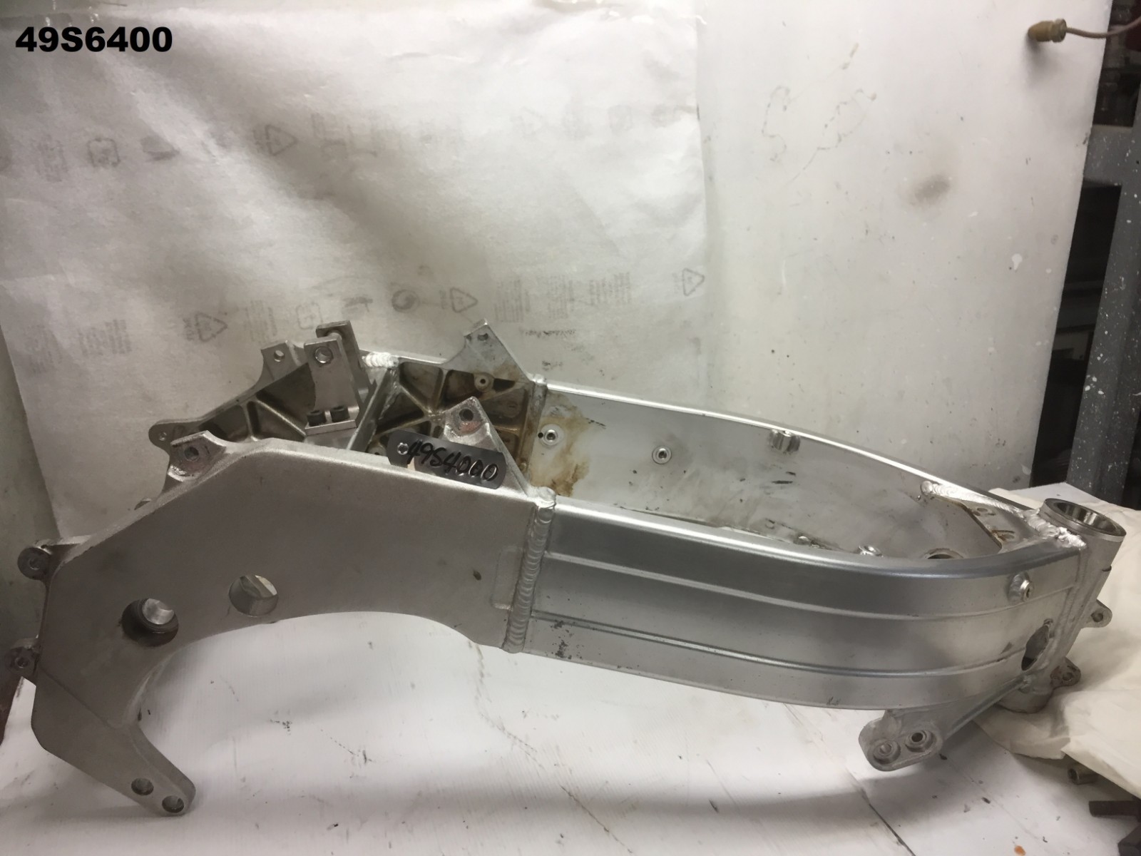 SUZUKI RGV 250 VJ22 1991 CHASSIS FRAME GENUINE OEM LOT49