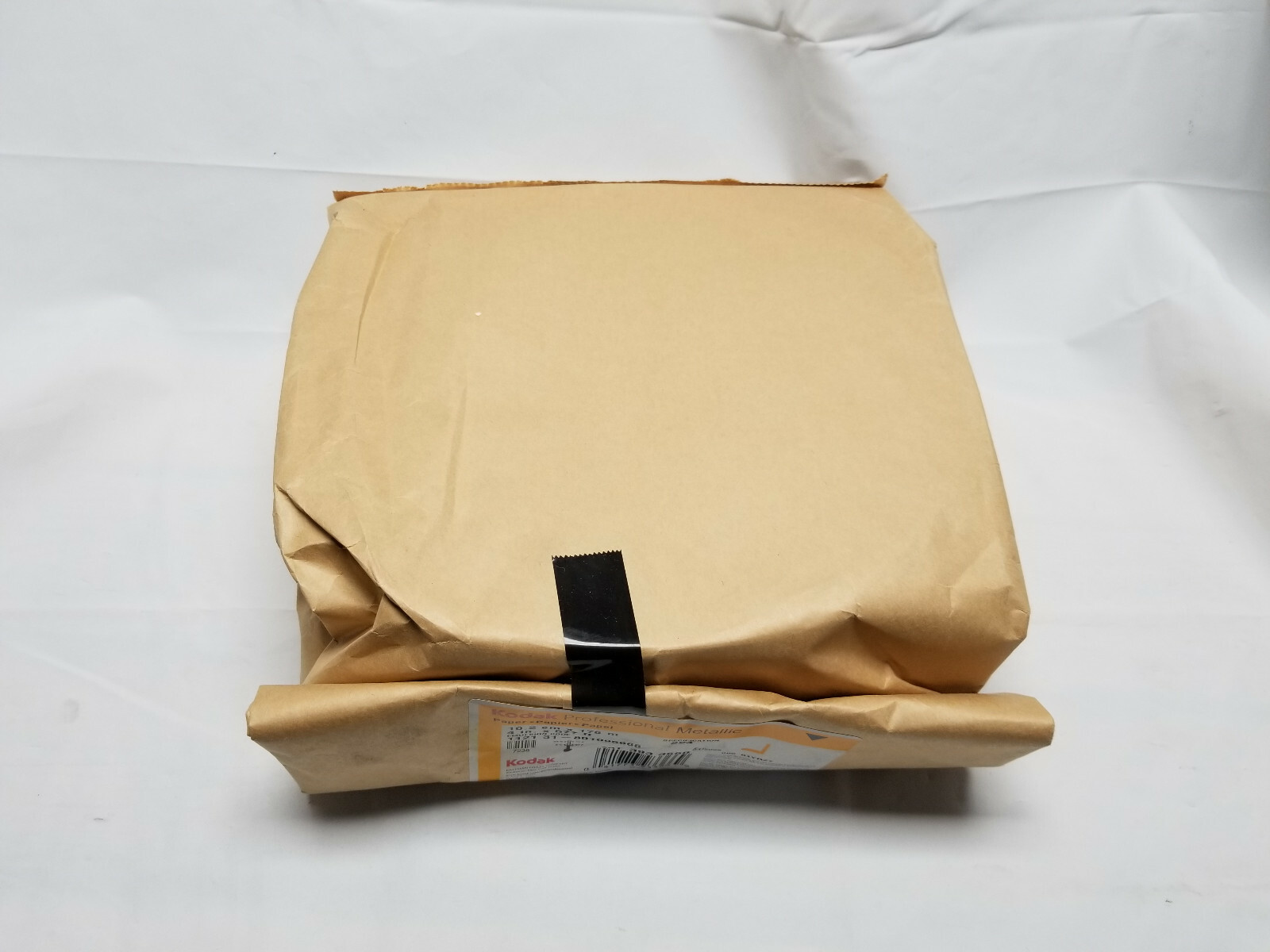 Kodak Professional Metallic Photo Paper 14in x 577 ft 393 3660 1121