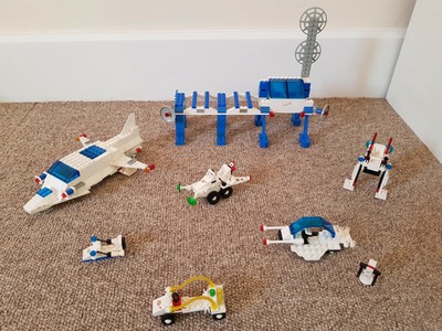 lego classic space station