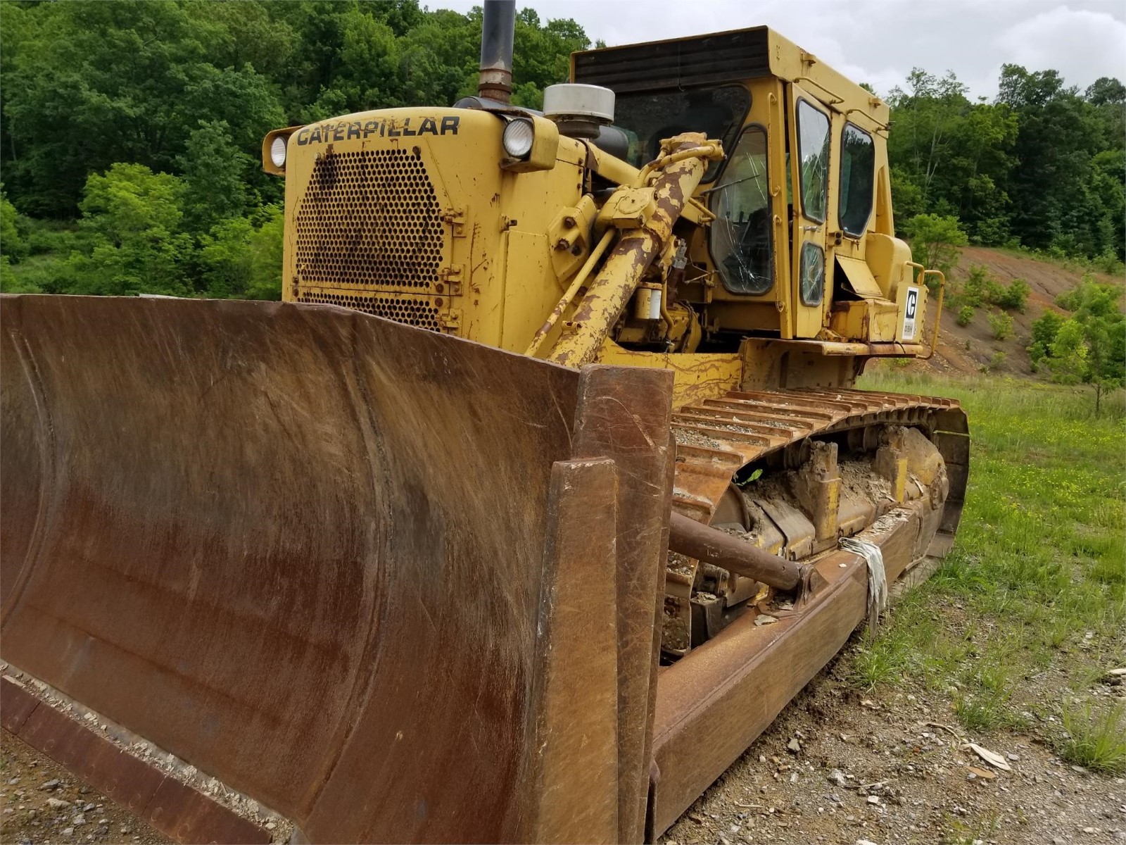 CATERPILLAR D9H DOZER