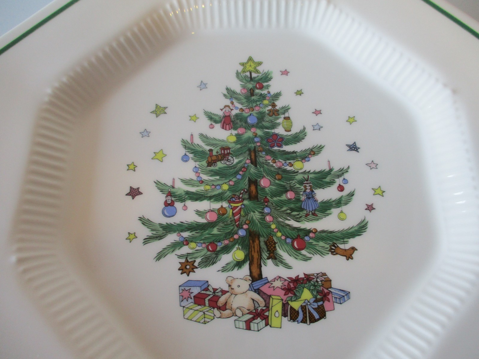 6 Nikko Christmastime Dinner Plates 10 3/4