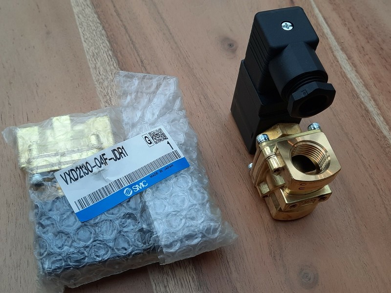 Smc Magnetventil Typ Vxd 2130-04f-Jdr1  Neu
