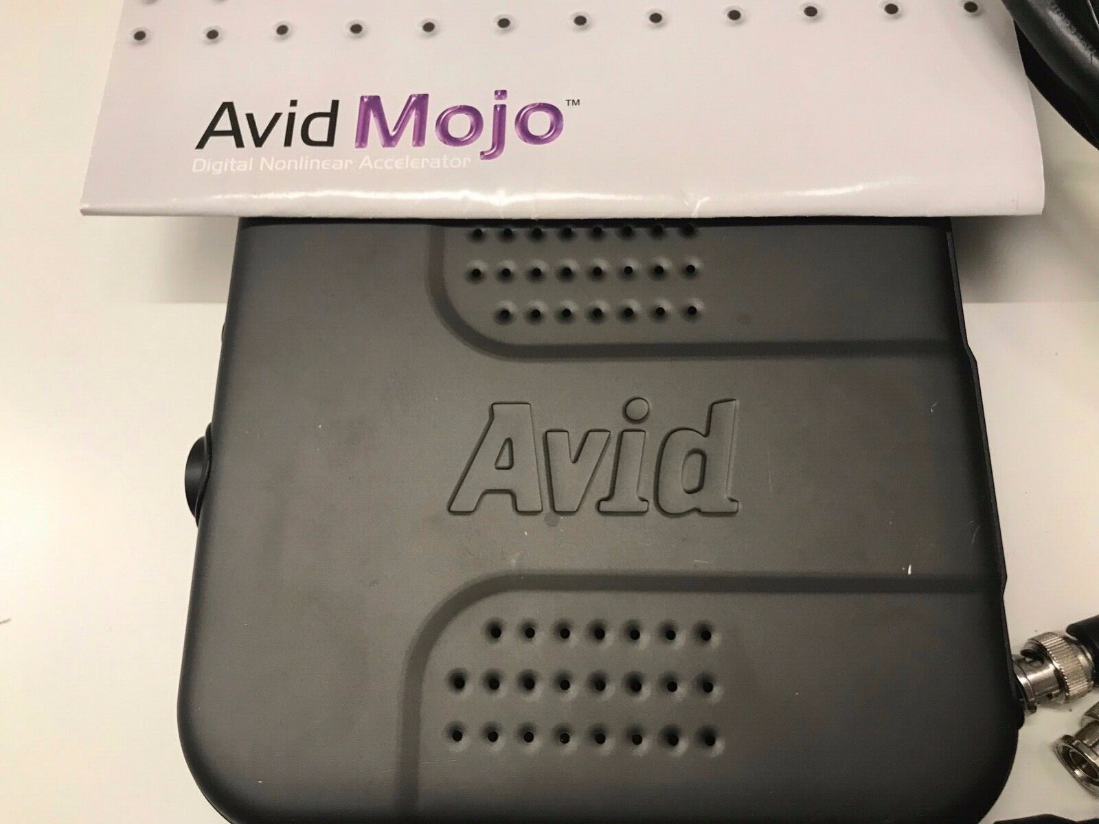 AVID MOJO Video Audio I/O, inkl Netzteil und Adapter Kabel.