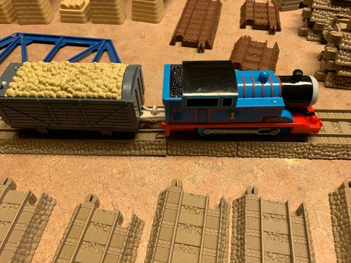 Thomas the Train Plastic Track Lot 77 pieces Plus Train