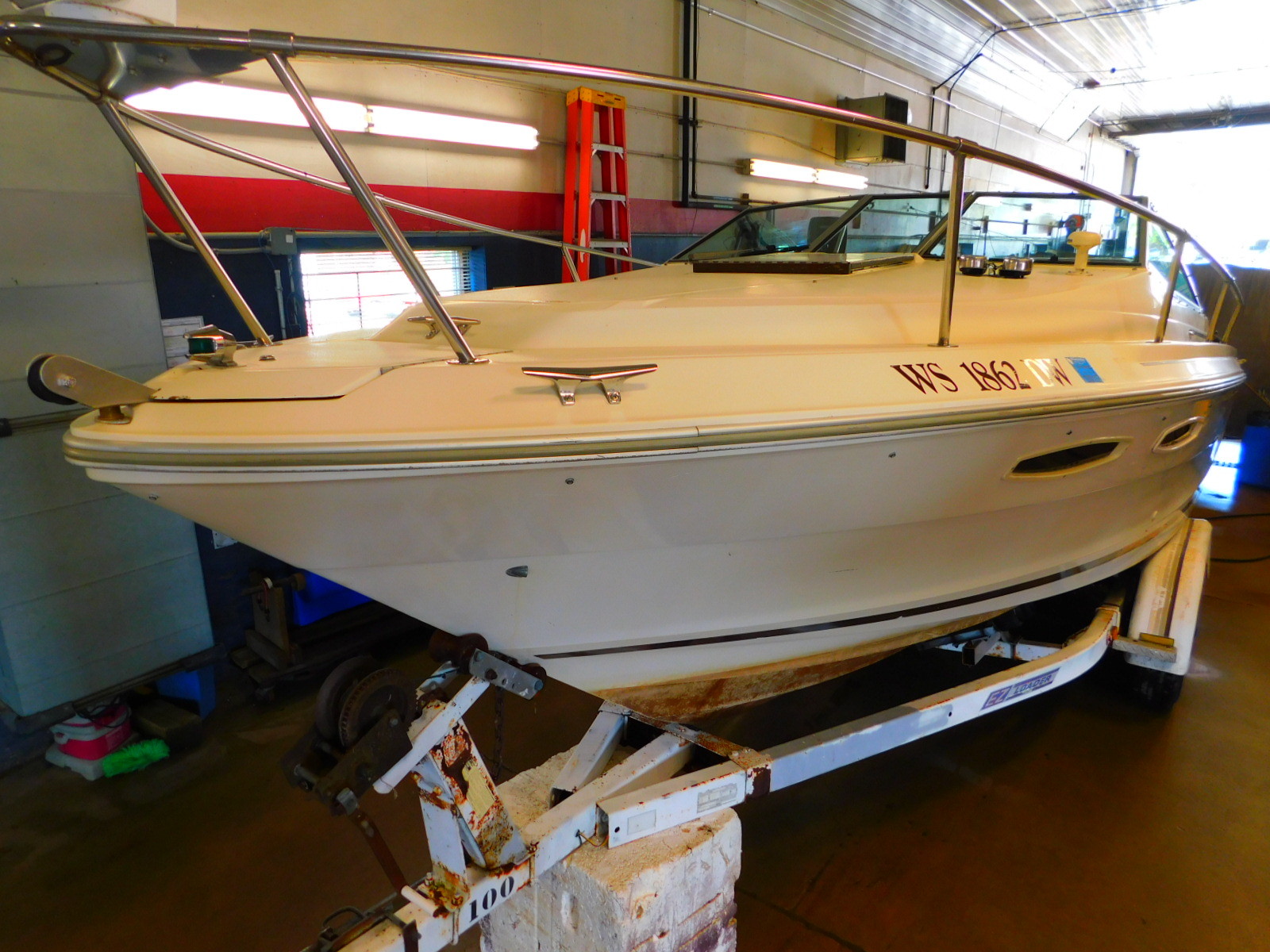 21' Sea Ray 210 CC 260HP Mercruiser w/ EZ Loader Trailer T1282480