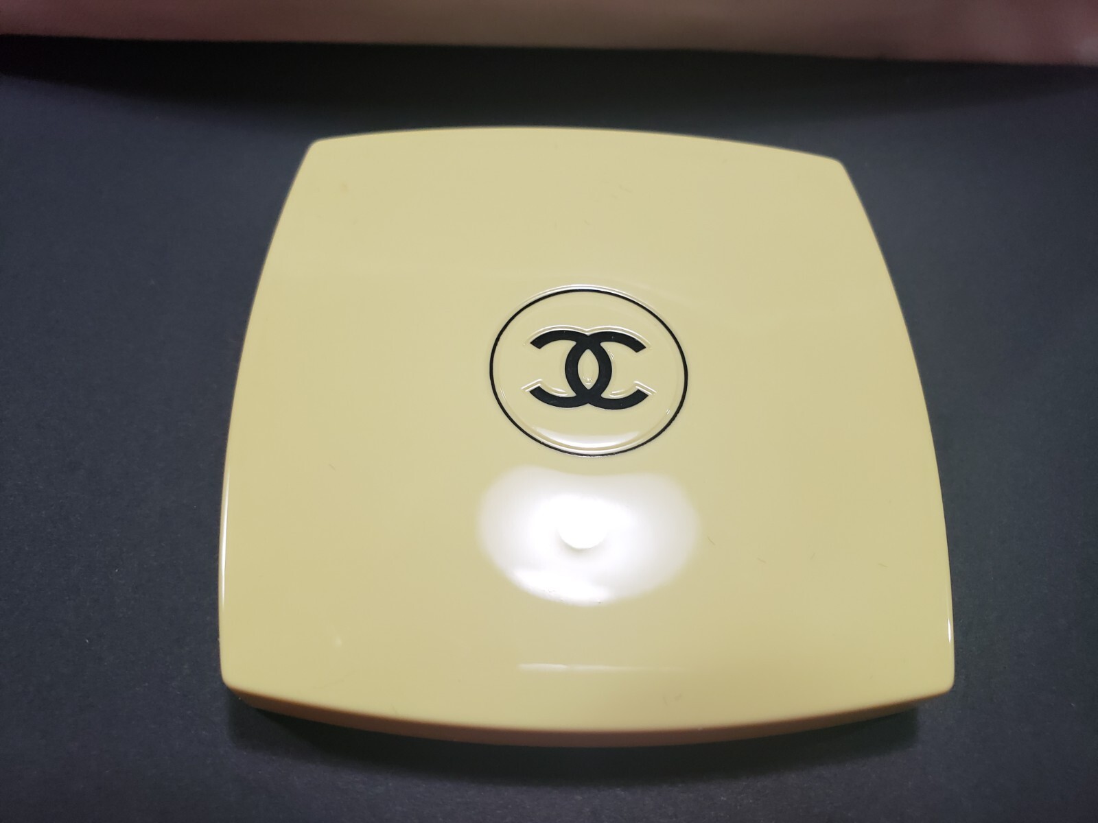 CHANEL MIRROIR イエロー 129 OVNI CHANEL DOUBLE MIRROR DUO, OVNI/YELLOW, NIB | eBay