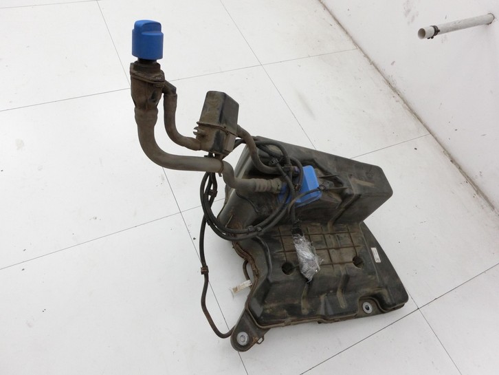 Audi A4 8W 19-24 TDI 2,0 120KW Additiv Tank Behälter Audi A4 8W 19-24 27.01.2020 8W0131878BN 4067439AE 4067410AD... Bild 5