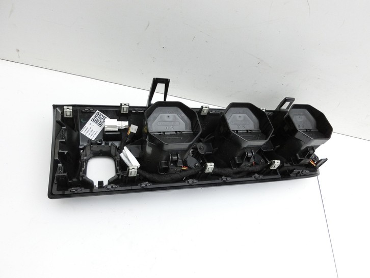 Mercedes W177 A200d 18-22 Luftdüse Luftdusche Mitte Lüftungsgitter Mercedes W177 A200d 18-22 12.07.2019 A1776809800... Vorschau 4