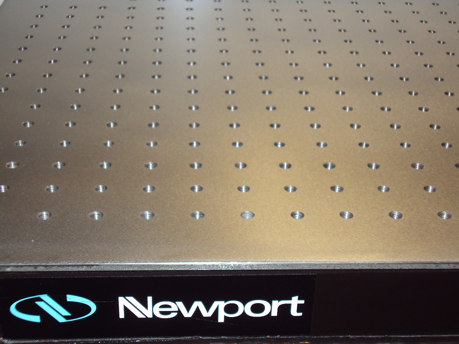 FREE crating NEWPORT 5' x 2' OPTICAL BREADBOARD TABLE, ADJUSTABLE T-SLOT BENCH