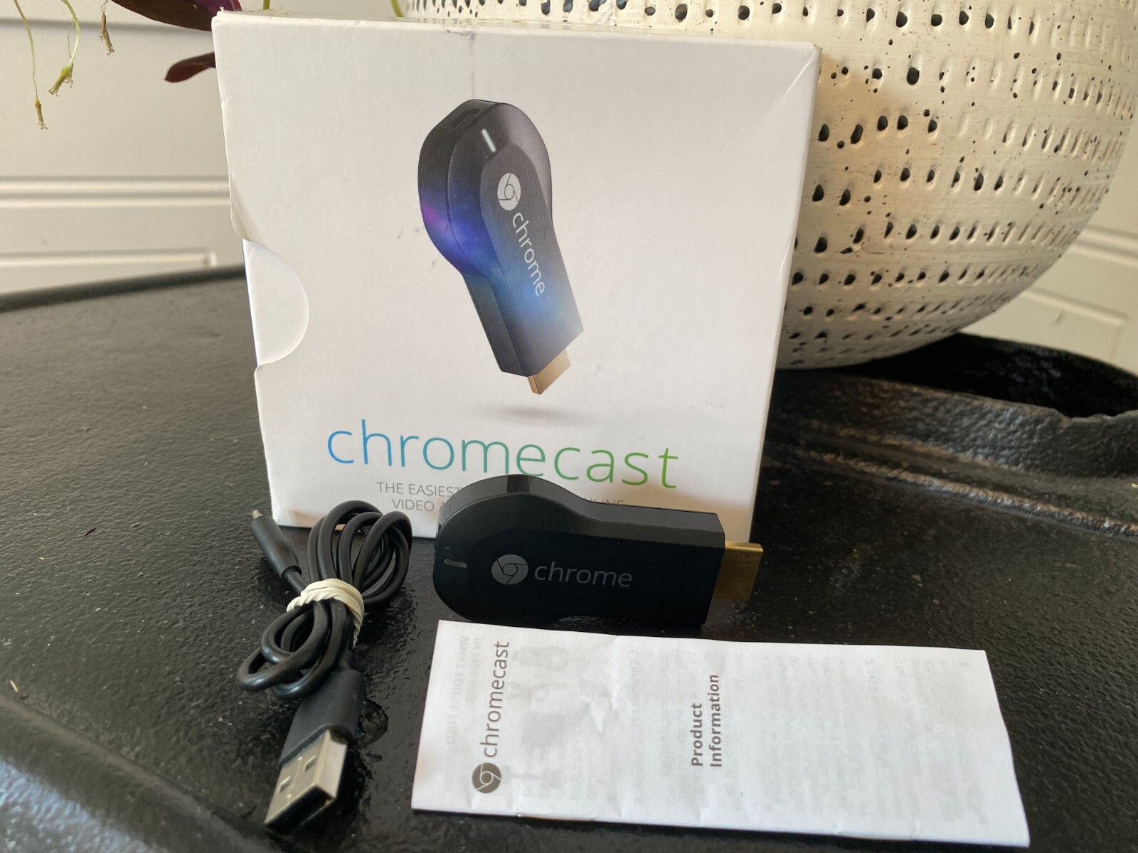 Google Chromecast (1st Generation) HDMI Media Streamer