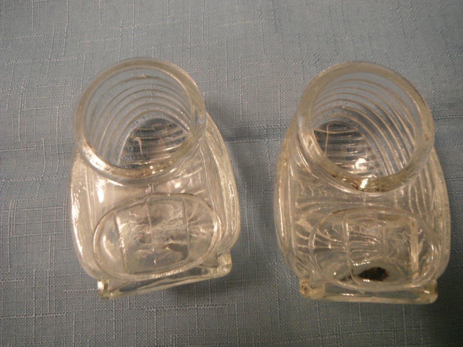 HENDRYX Bird cage feeder, Antique/Vintage CLEAR   Embossed USA