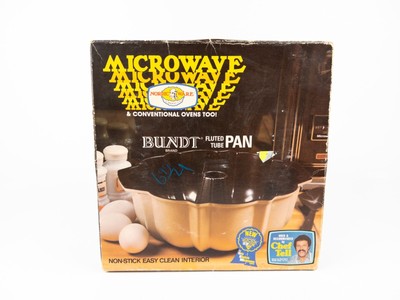 Nordic Ware Microwave/ Oven Bundt Fluted Tube Cake Pan Vintage GEMSTONE Unopened