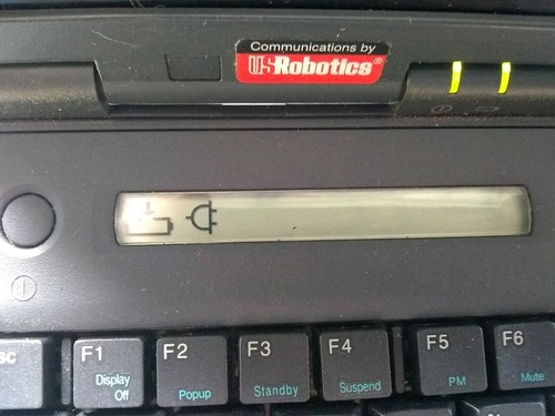 Vintage Hitachi MX Series Laptop Computer P/N MX133