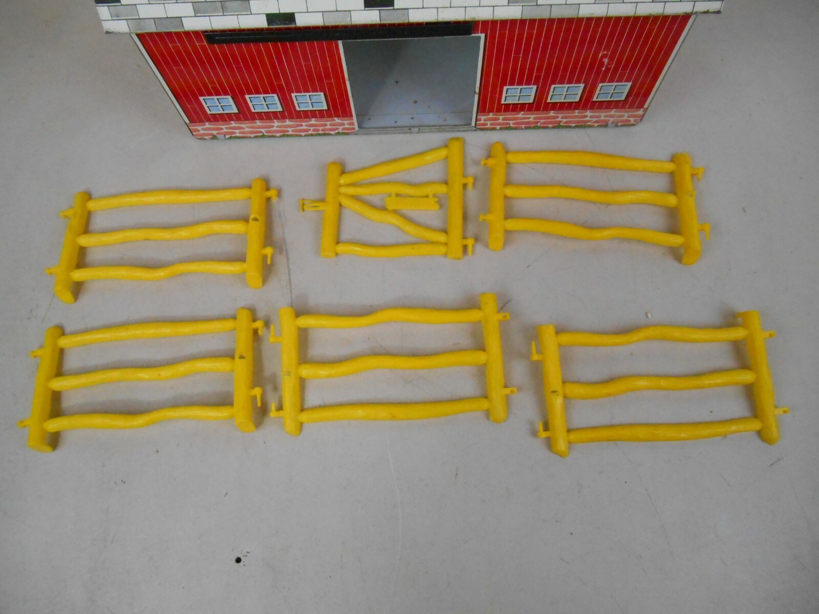 Ohio Art, Sunnyfield Farms tin metal Barn 16