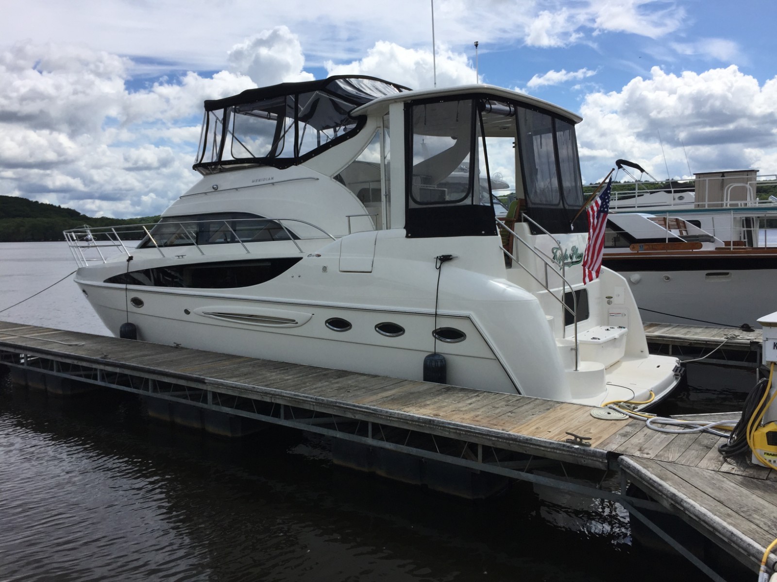 40' Meridian 408 Motor Yacht