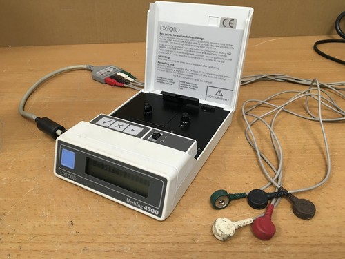 Oxford Medilog 9000 ECG Event Recorder Handheld Holter Cassette Vintage Machine